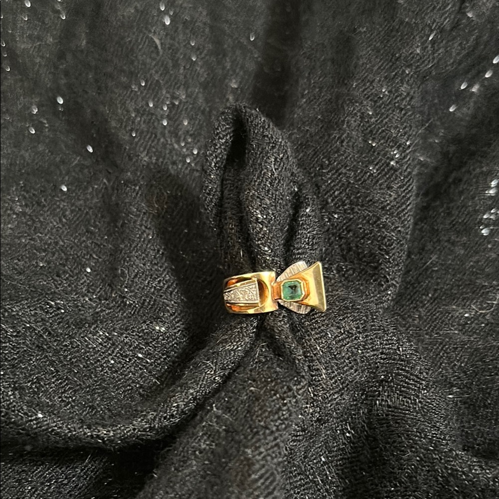 Vintage 18k Two Tone Gold w/ Emerald Ring